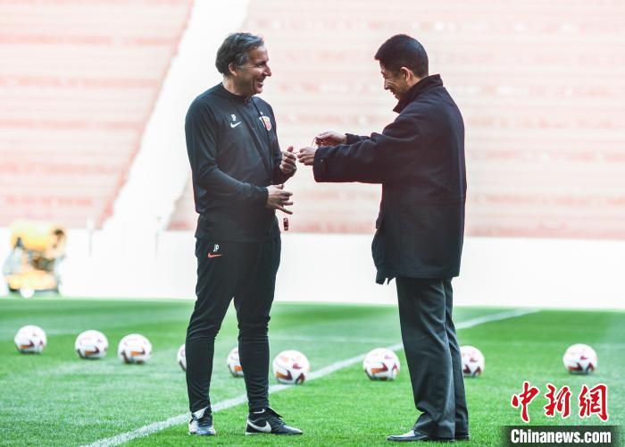 只有攻守兼备才能踢出更好足球：海港正式任命