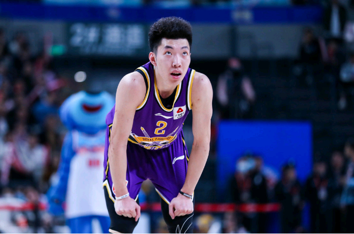 CBA常规赛第25轮最佳阵容出炉 克里斯42分领衔德比