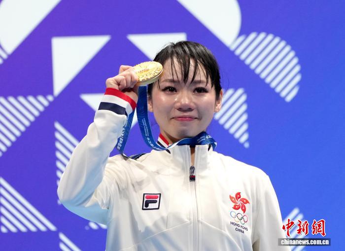 中国香港空手道选手刘慕裳成都世运会夺冠 成为