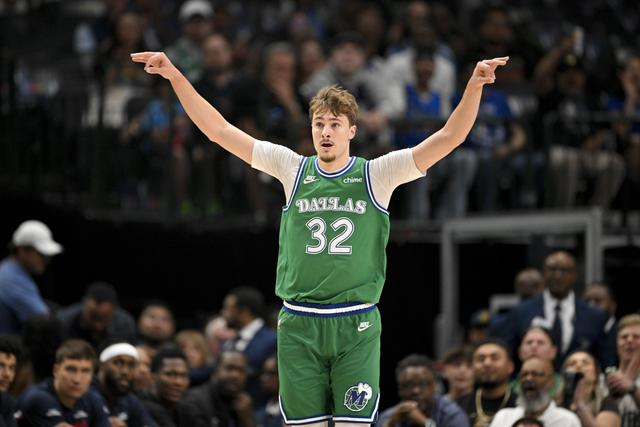 独行侠小将弗拉格砍51分 创NBA历史最年轻50分纪录