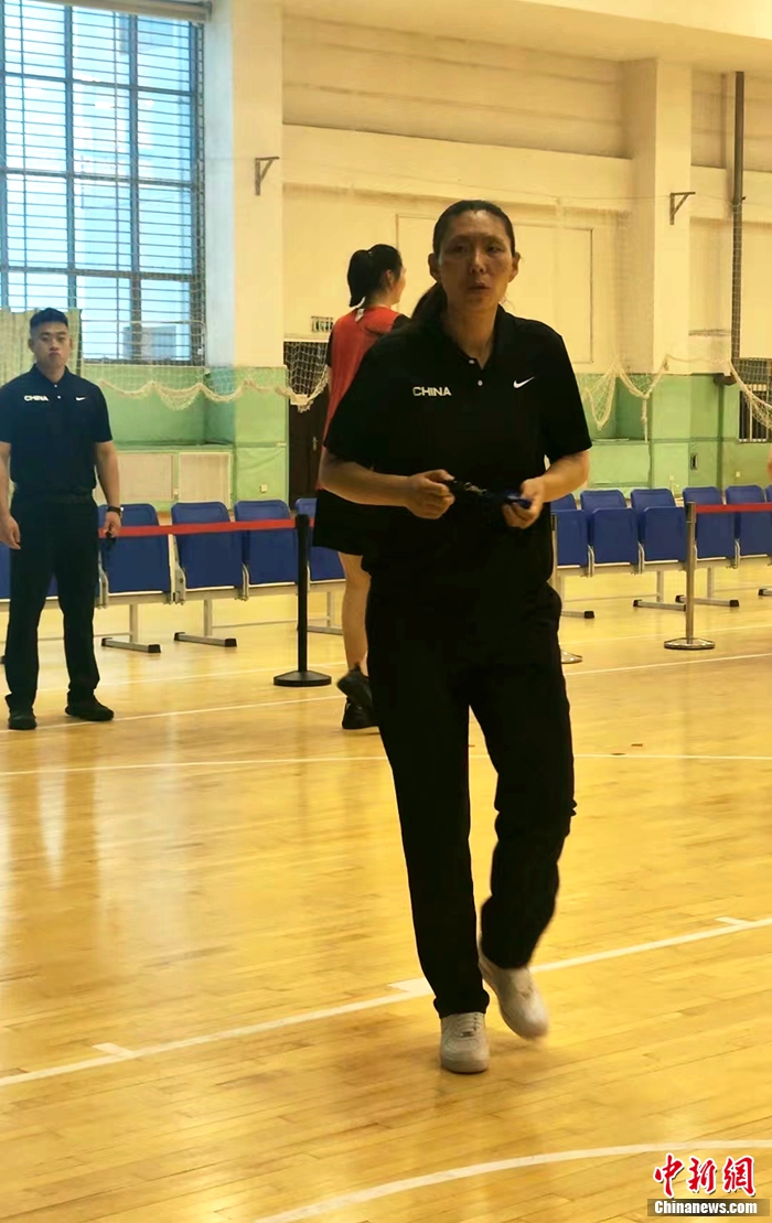 秦皇岛训练基地两支国字号队伍公开训练，U18女