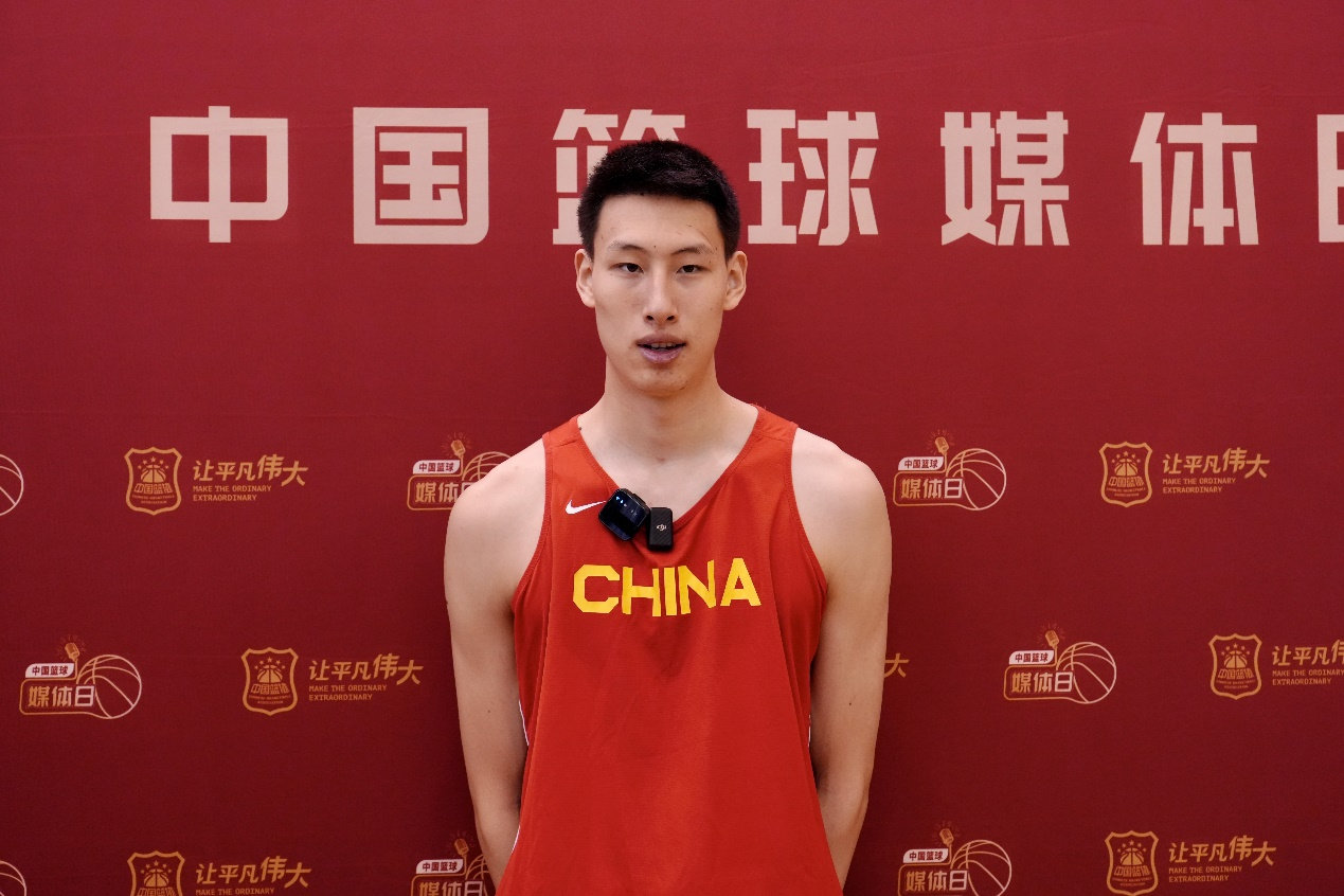 秦皇岛训练基地两支国字号队伍公开训练，U18女