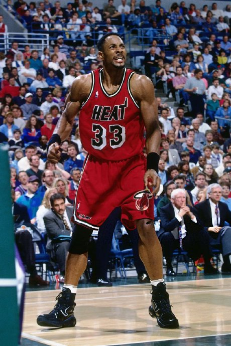 英超豪门欧冠赛场上演惊天逆转 两球落后完成绝